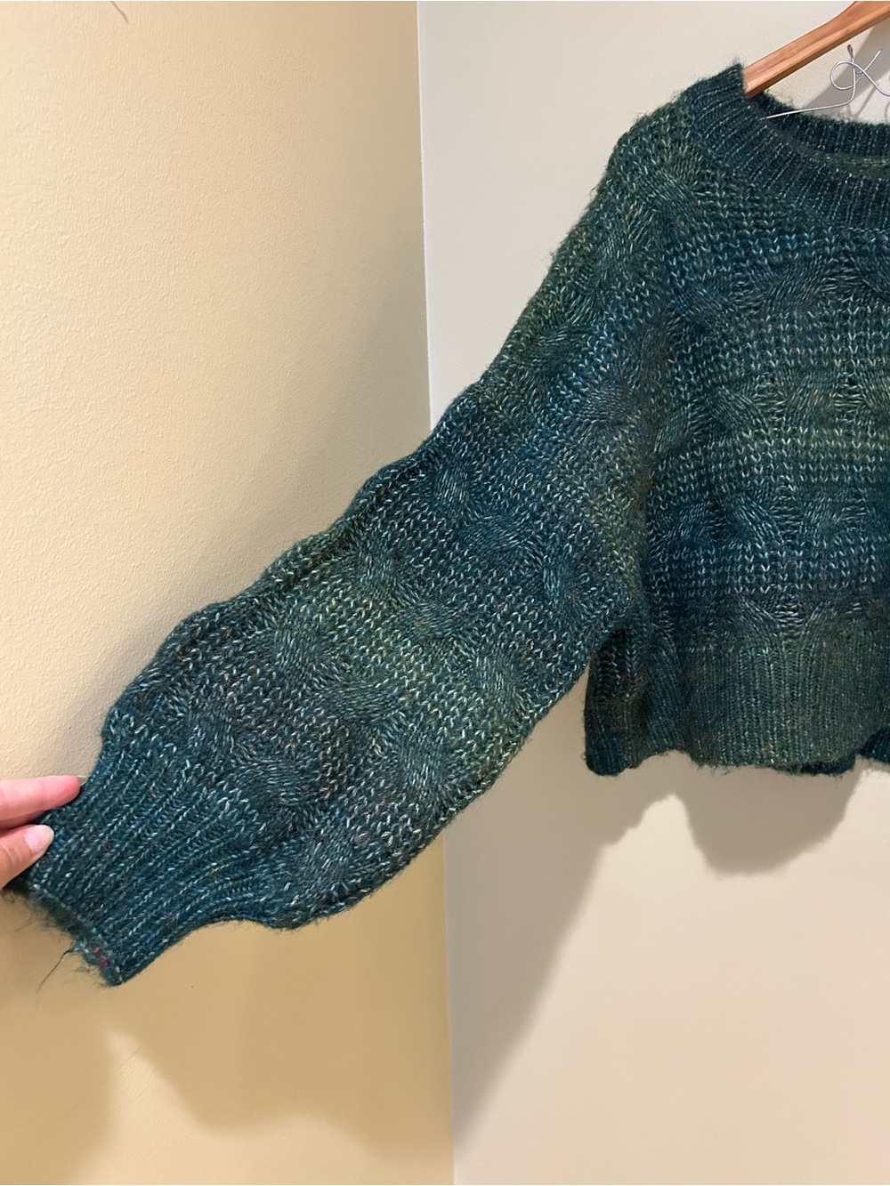 POL Oversized Cropped Green Crewneck Chunky Knit Sweater Size Small - Picture 3 of 8